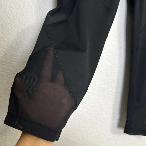 Athleta Womens Size Small Black Mesh Cropped Leggings Gym Running Activewear - Picture 3 of 9
